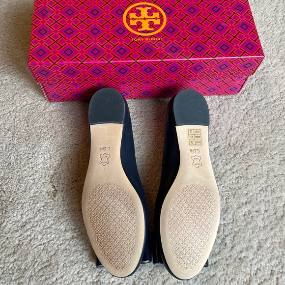 NWT TORY BURCH Chase Ballet-Nappa Navy Leather Flats Size 5.5 - Picture 6 of 8